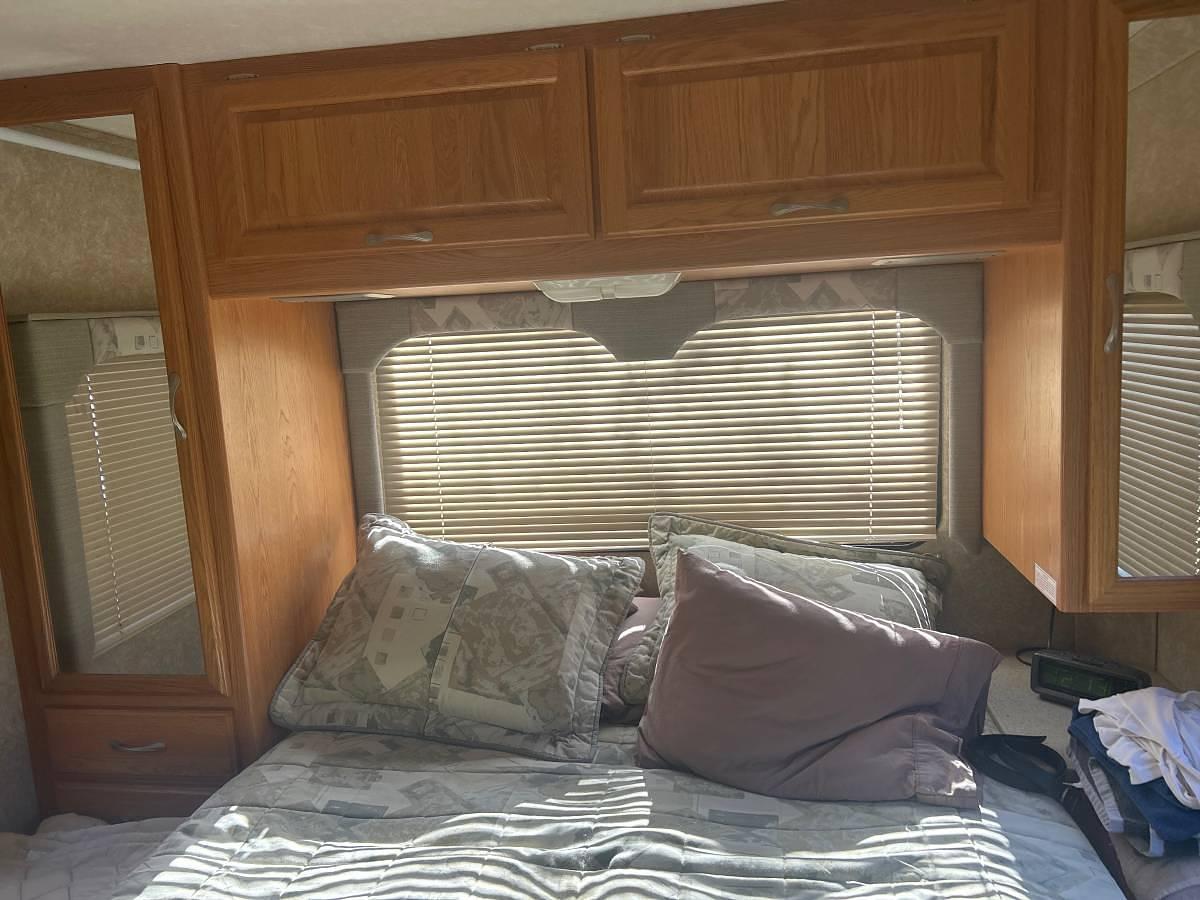 Used 2006 Chevrolet Four Winds 5000 Class C Motorhome