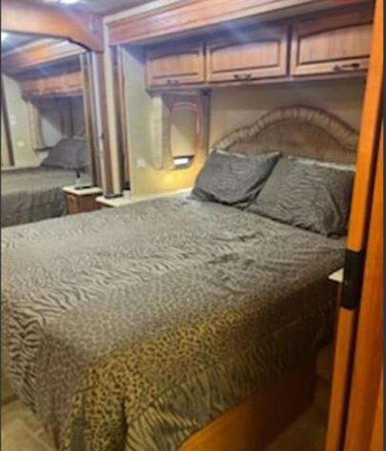 Used 2008 Holiday Rambler Neptune XL 39PBT