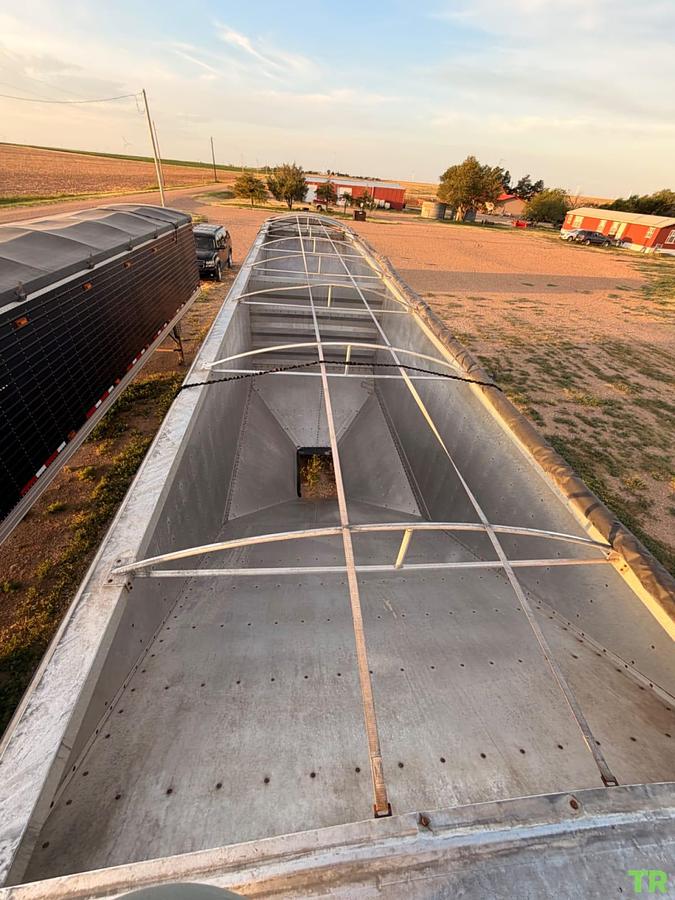 Used 2014 Wilson 431 96W 78H Livestock Trailer