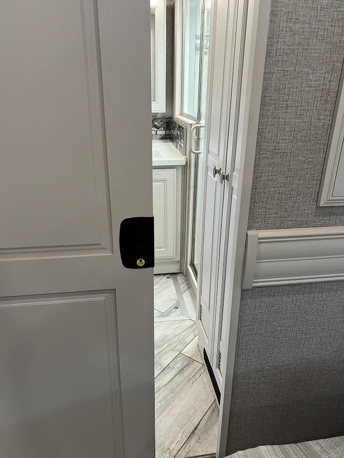 Used 2022 Fleetwood Discovery LXE 40M Class A Motorhome