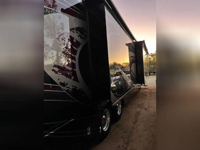 Used 2020 Fleetwood Discovery LXE 44B