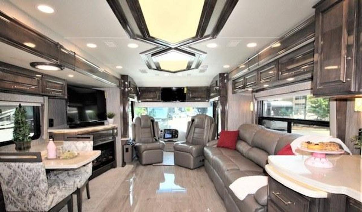 Used 2021 Entegra Coach Aspire 44B
