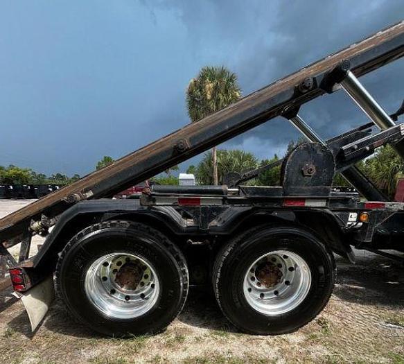 Used 2018 MACK GRANITE GU813