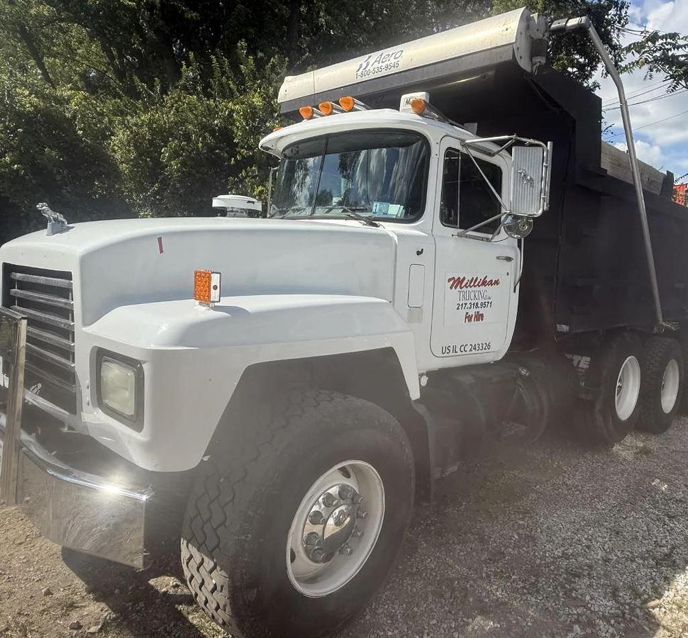 Used 1999 Mack RD690-S Dump Truck