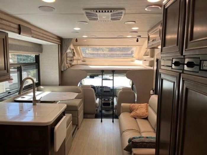 Used 2022 Entegra Esteem 27U