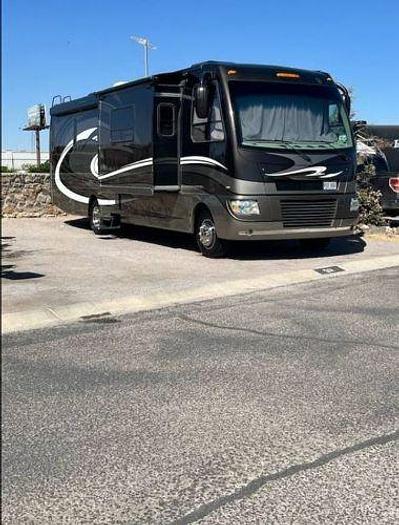 Used 2012 Thor Motor Coach Serrano 33W