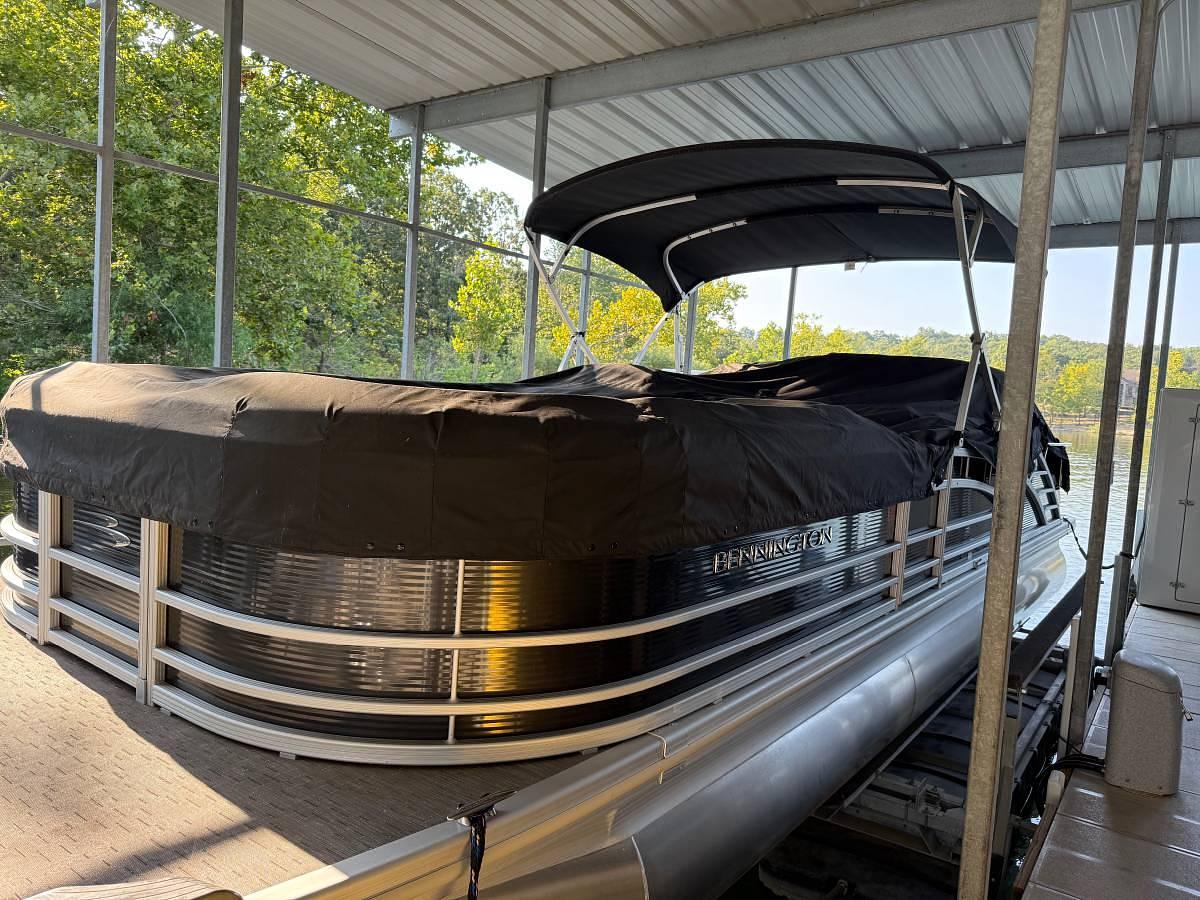 Used 2023 Bennington Tritoon Pontoon Boat