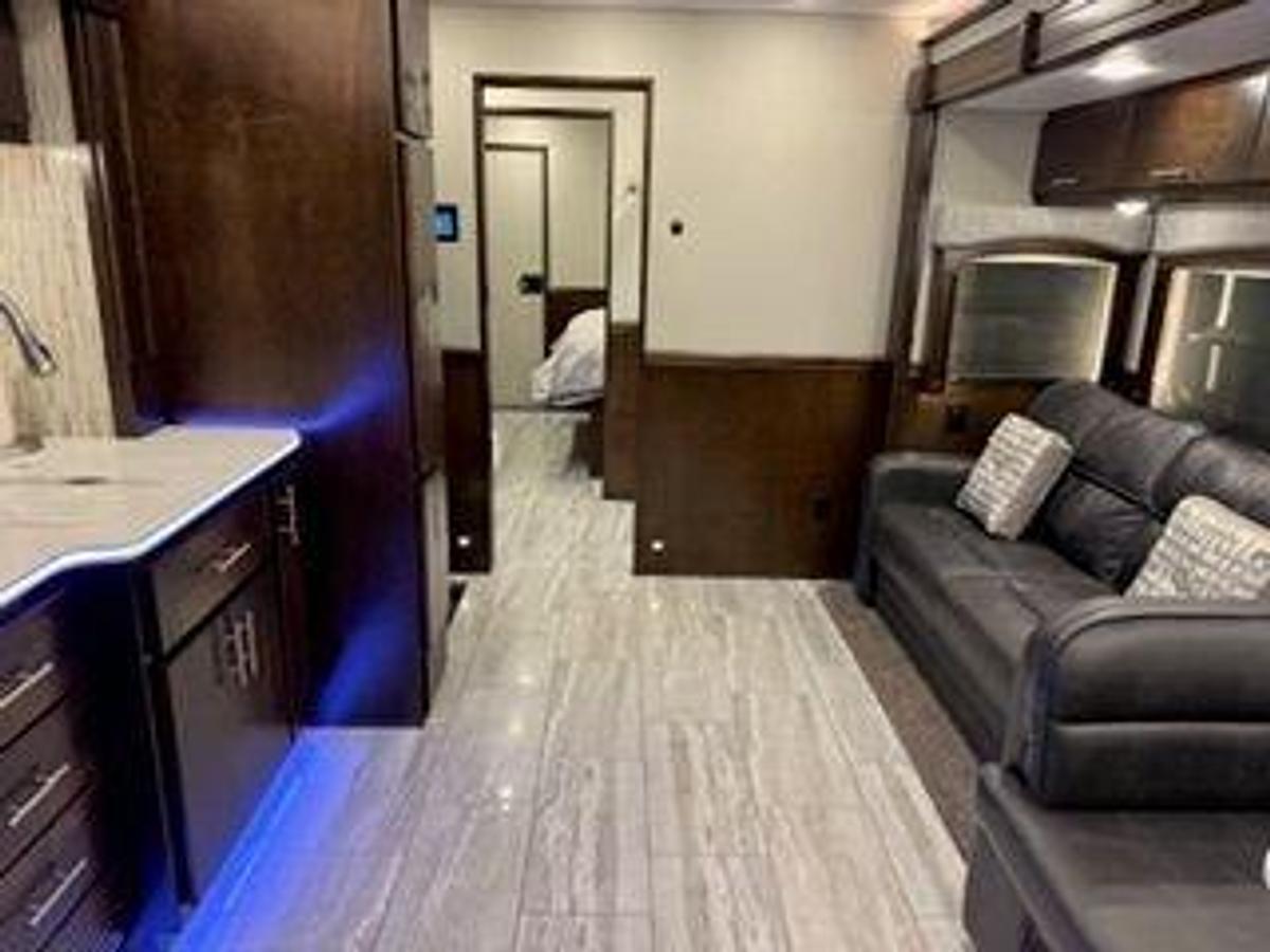 Used 2021 Renegade Ikon 2509GS