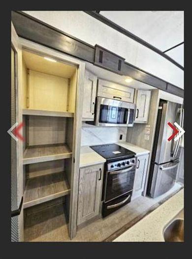 Used 2022 Keystone Montana 331RL