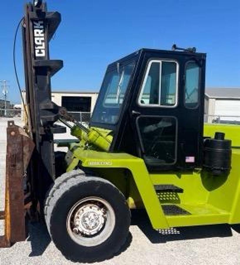 Used 1984 Clark Forklift