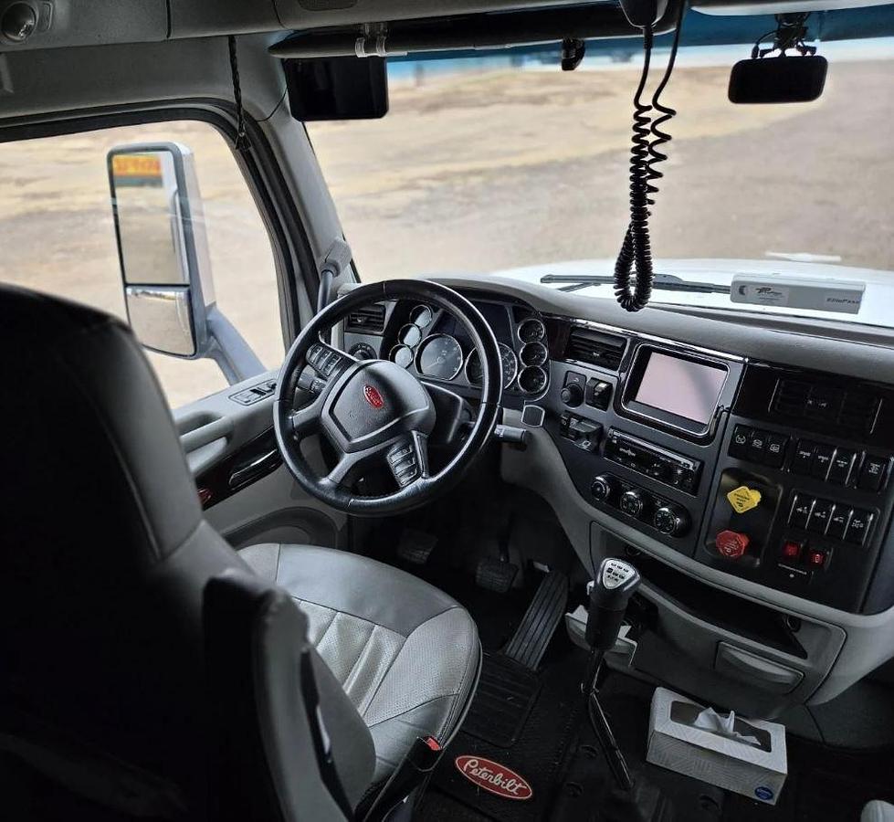 Used 2021 Peterbilt 567 Sleeper Truck
