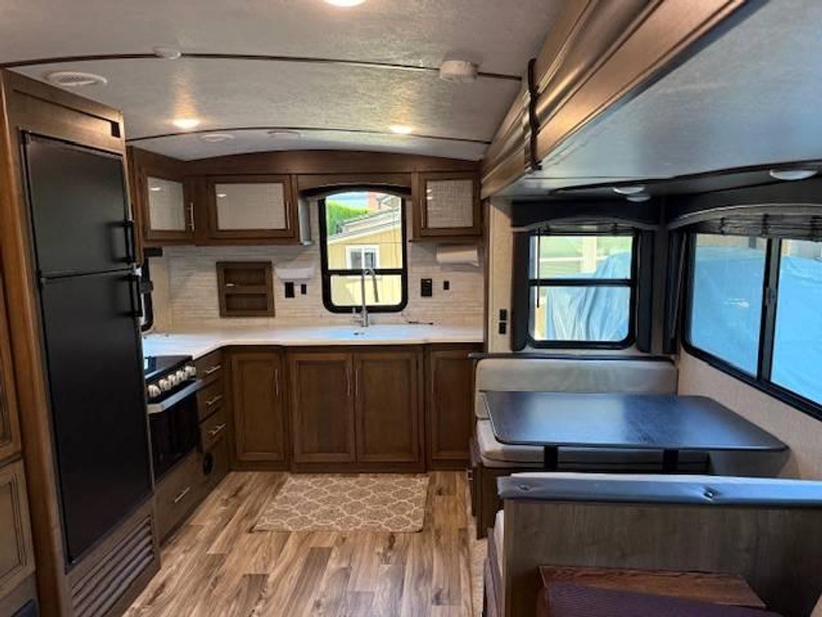 Used 2020 Keystone Cougar 30RKD Travel Trailer