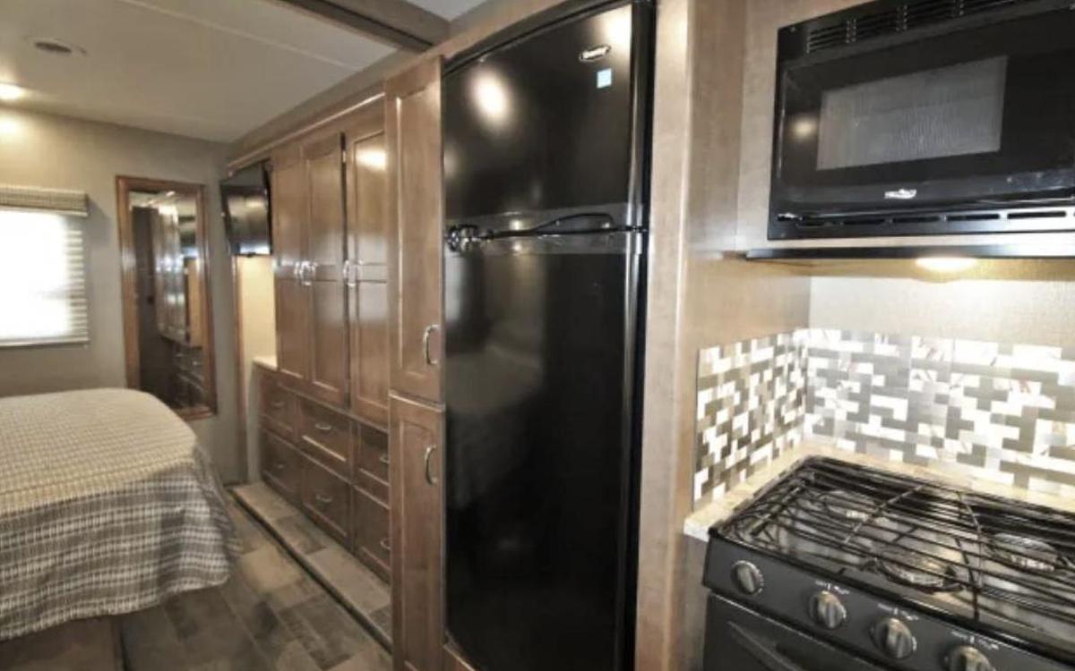 Used 2019 Winnebago Intent 29L Class A Motorhome