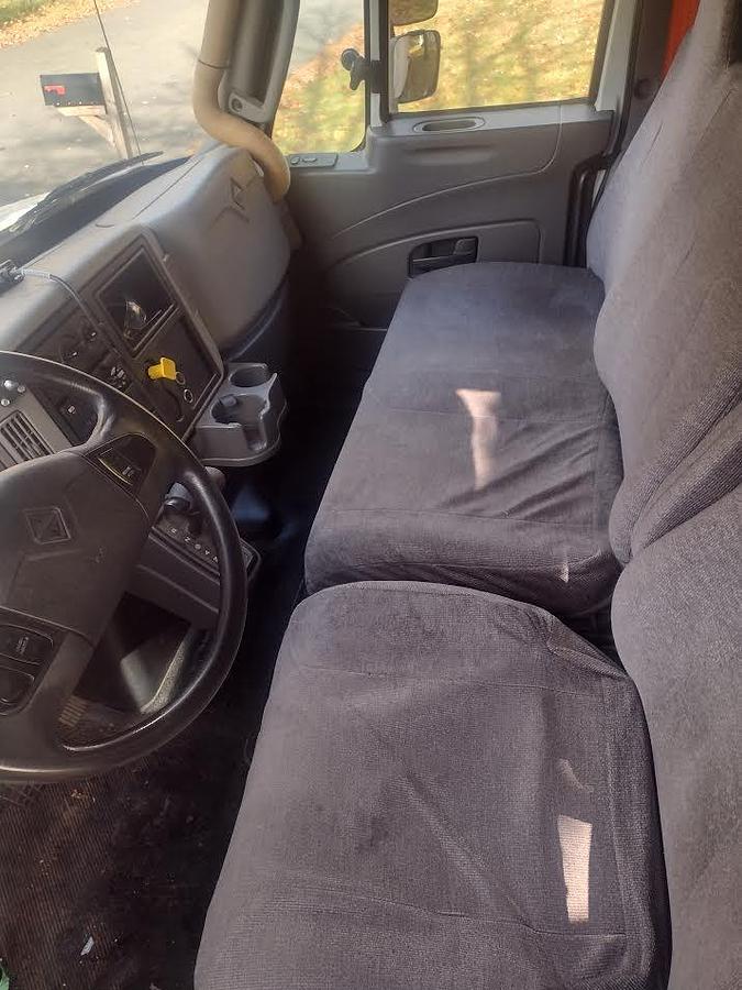 Used 2017 International Durastar 4300