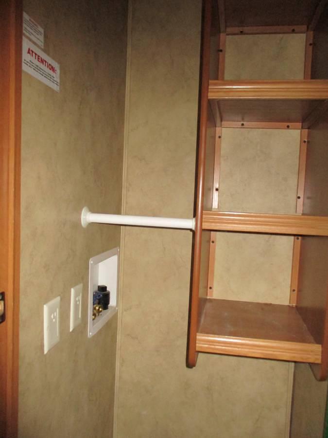 Used 2009 Keystone Montana 3400RL