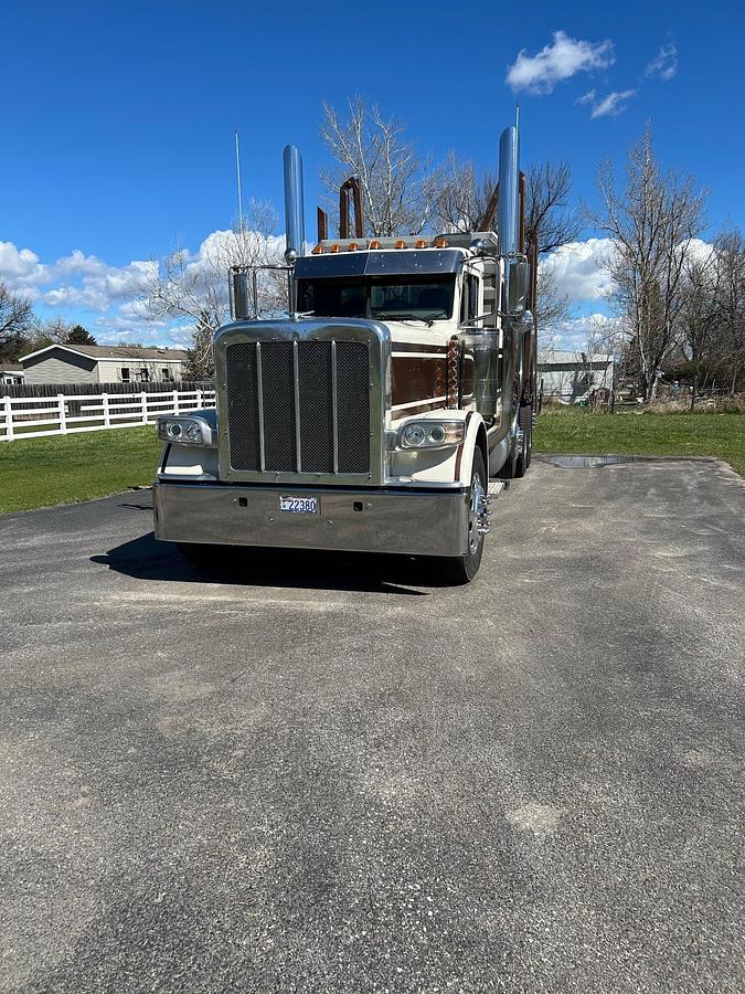 Used 2013 Peterbilt 389