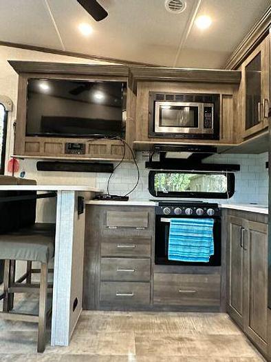 Used 2022 Forest River Rockwood Ultra Lite 2442BS