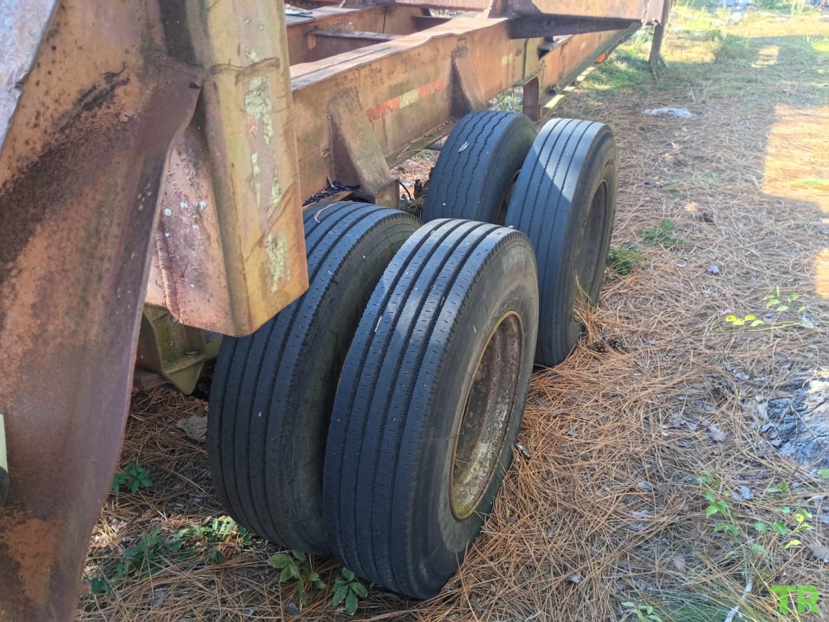 Used 2010 Logging Trailers 40' and 44'