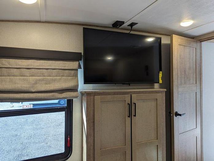 Used 2022 Keystone Arcadia 3660RL