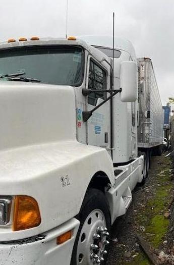 Used 2001 KENWORTH T600