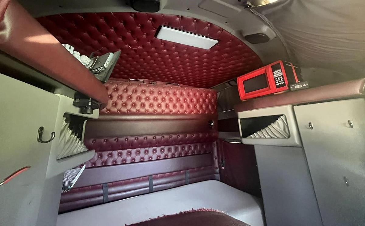 Used 2014 Kenworth T660