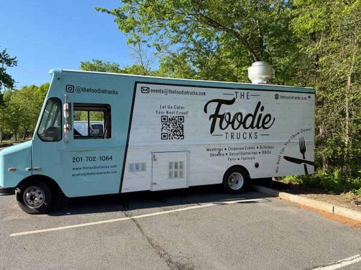 Used 2006 Ford E-350 Food Truck