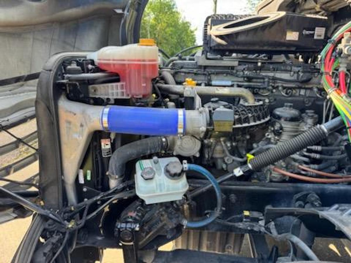 Used 2020 Freightliner Cascadia 125