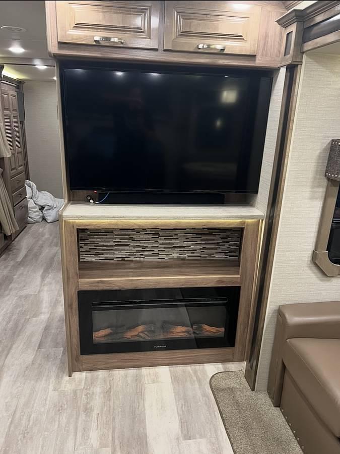Used 2020 Jayco Seneca 37L