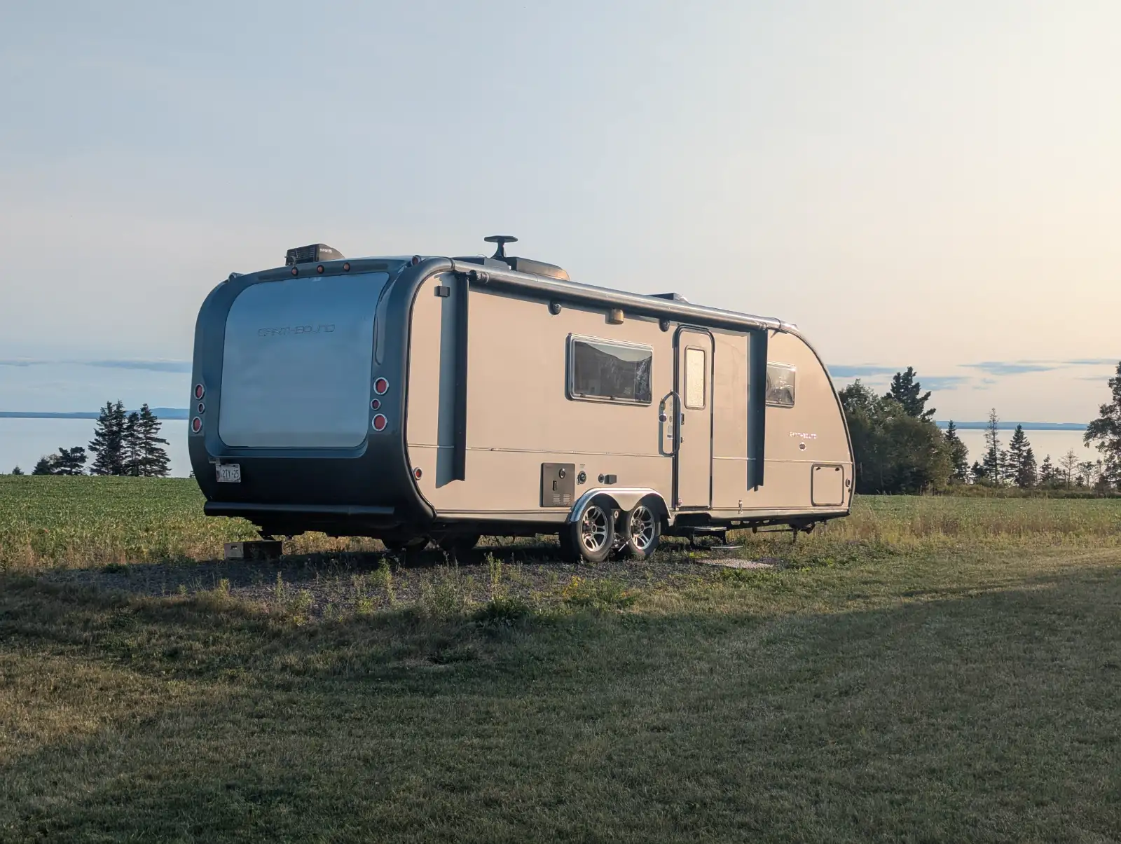 Used 2011 Earthbound 29' Luxury Travel Trailer