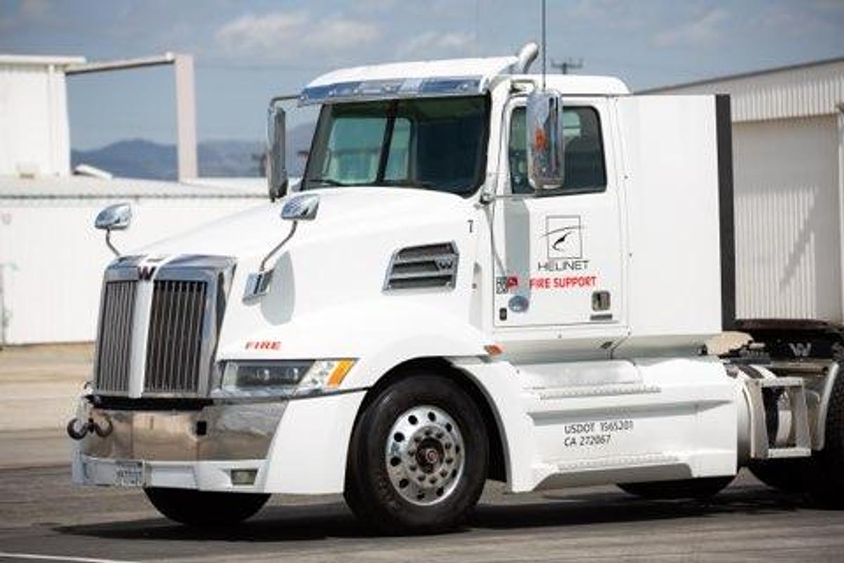Used 2018 Western Star Sleeper Semi Truck