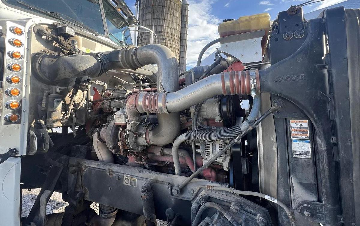 Used 2018 PETERBILT 389