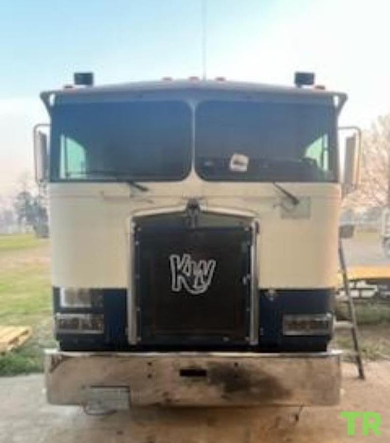 Used 2000 Kenworth K100