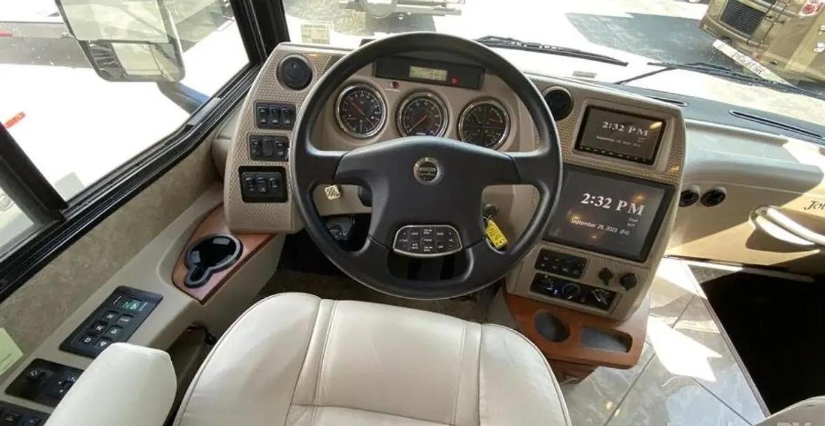 Used 2017 Winnebago Journey 40R Class A Motorhome