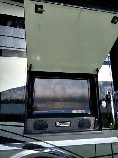 Used 2012 Winnebago Sightseer 33C