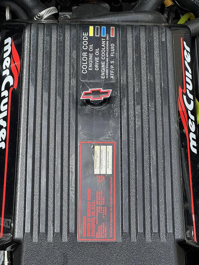 Used 1993 Rinker Fiesta Vee 260 Cruiser