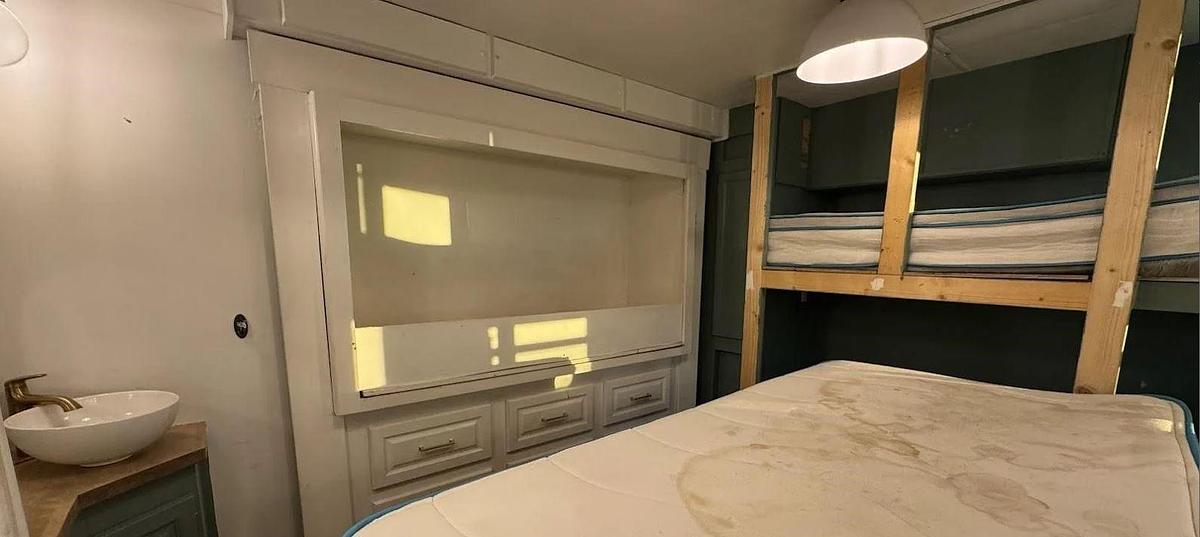 Used 2006 Gulfstream Tourmaster 40A Class A Motorhome