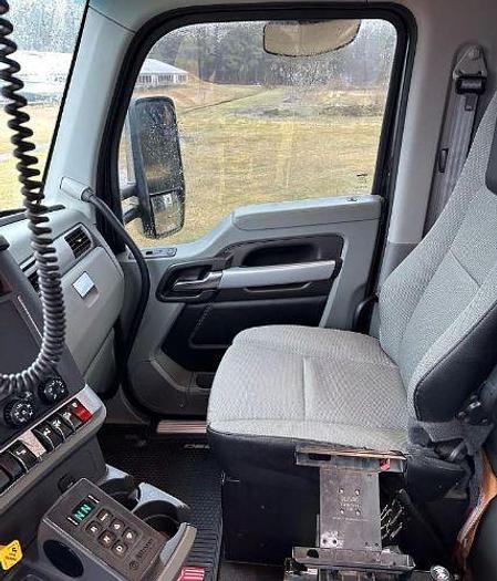 Used 2021 KENWORTH W990