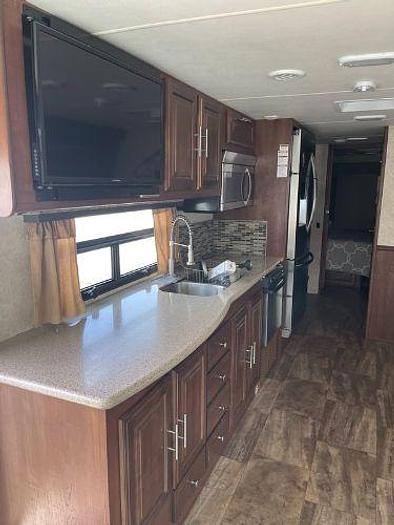 Used 2017 Forest River Georgetown 329DS