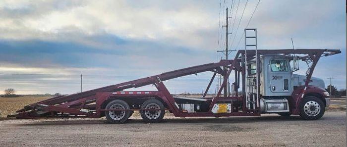 Used 2007 Peterbilt 579 Car Hauler