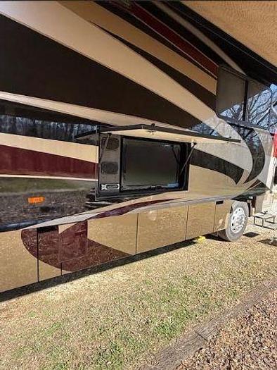 Used 2011 Itasca Meridian 40U