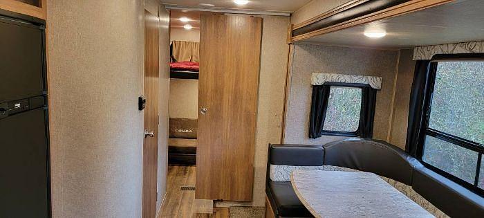 Used 2018 Coachmen Catalina M-293 QBCK