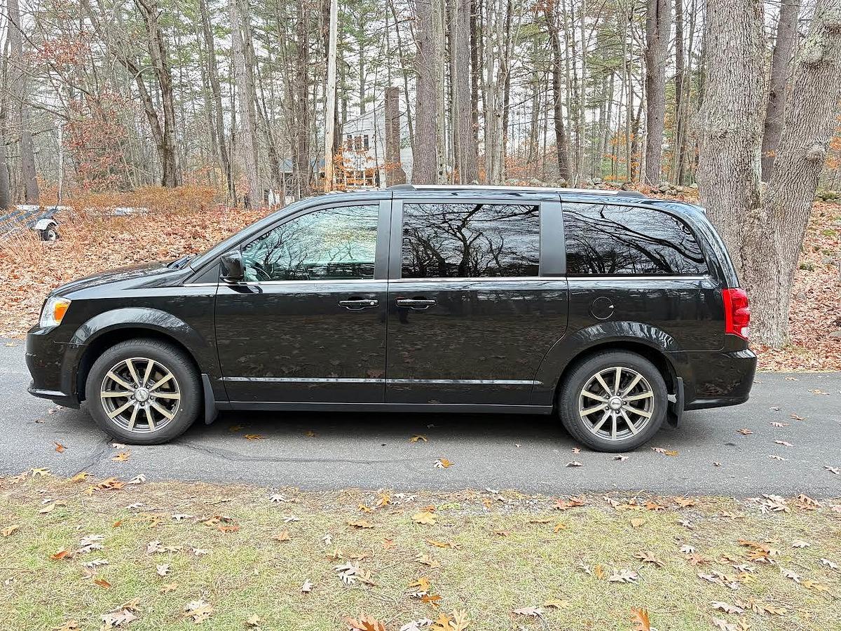 Used 2020 Dodge Grand Caravan SXT