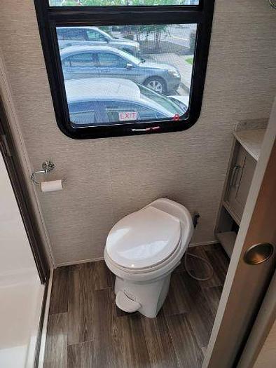 Used 2021 Tiffin Wayfarer 25RW