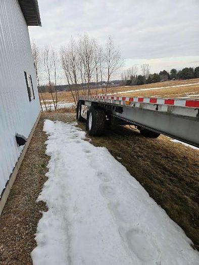 Used 2006 KENWORTH W900B with a 2006 Wilson Trailer
