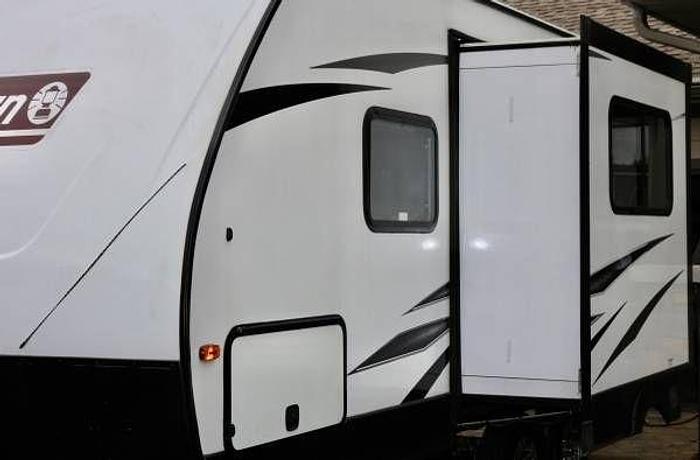 Used 2021 Coleman Lite 1805RB