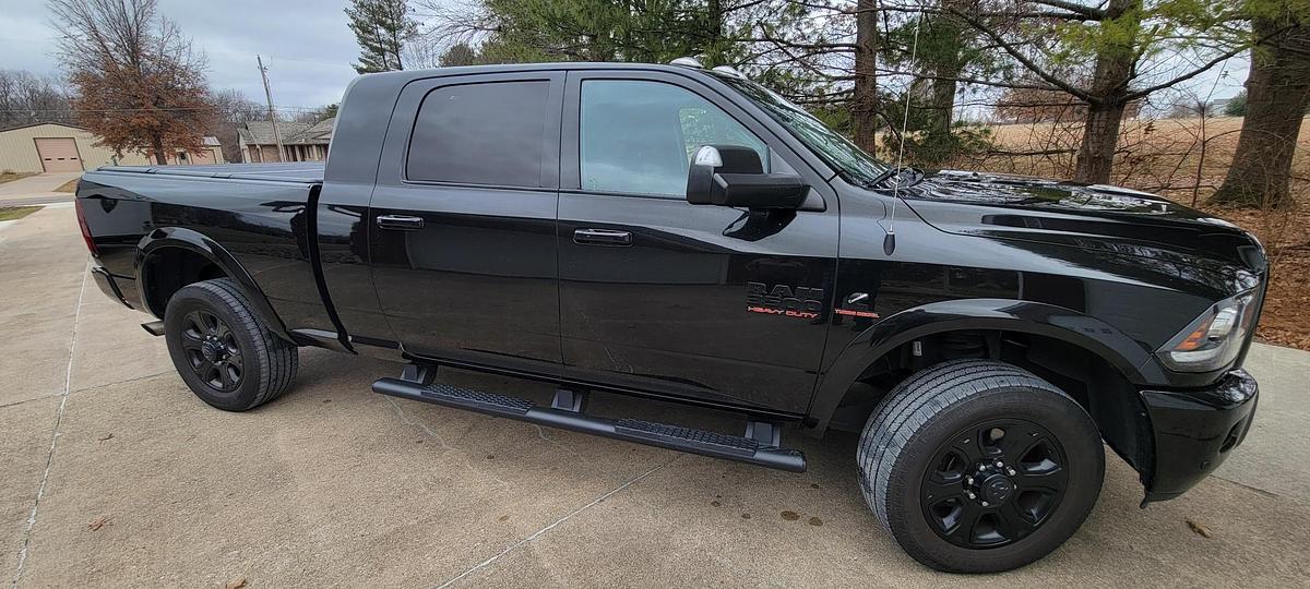 Used 2023 Vanleigh Vilano 320GK Fifth Wheel