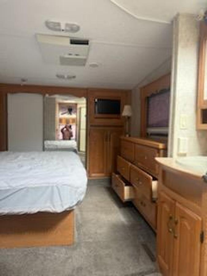 Used 2006 Keystone Montana 1647598 Fifth Wheel 