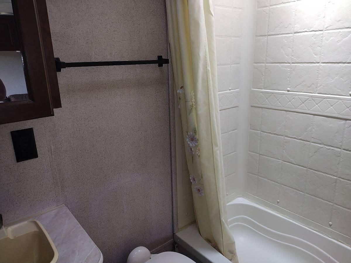 Used 2015 Jayco Flight 24ft Travel Trailer