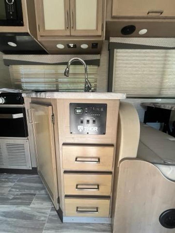 Used 2021 Thor Motor Coach Four Winds 28A Class C Motorhome