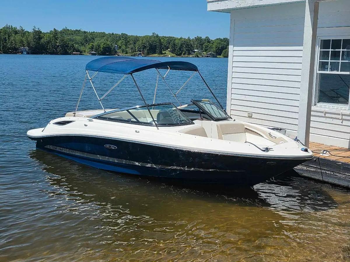 Used 2013 Sea Ray SLX 210